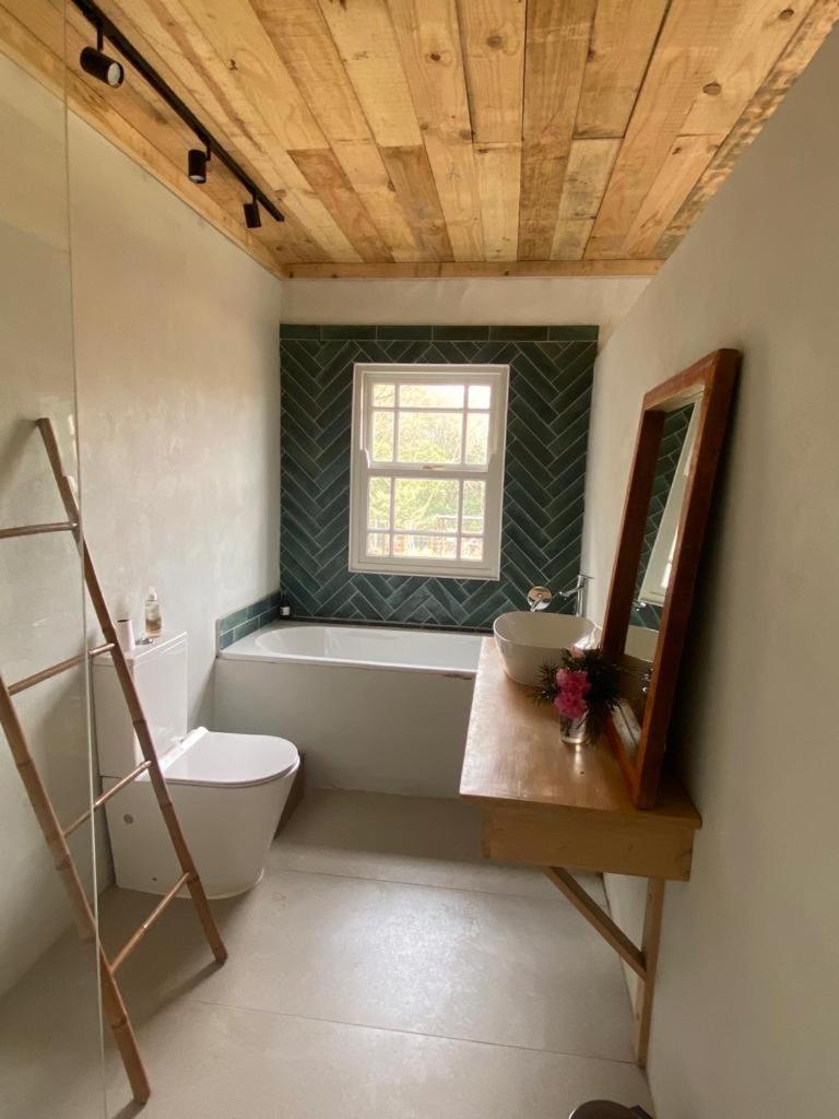 Yellowwoods Farm - Willoughbys Cottage And Old Stables Cottage Curryʼs Post Exteriér fotografie